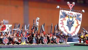 Klanrattenregiment mit Armeestandarte